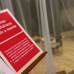 Foto de um livro com o título , " Praticar mindfulness nutrir a mente ".